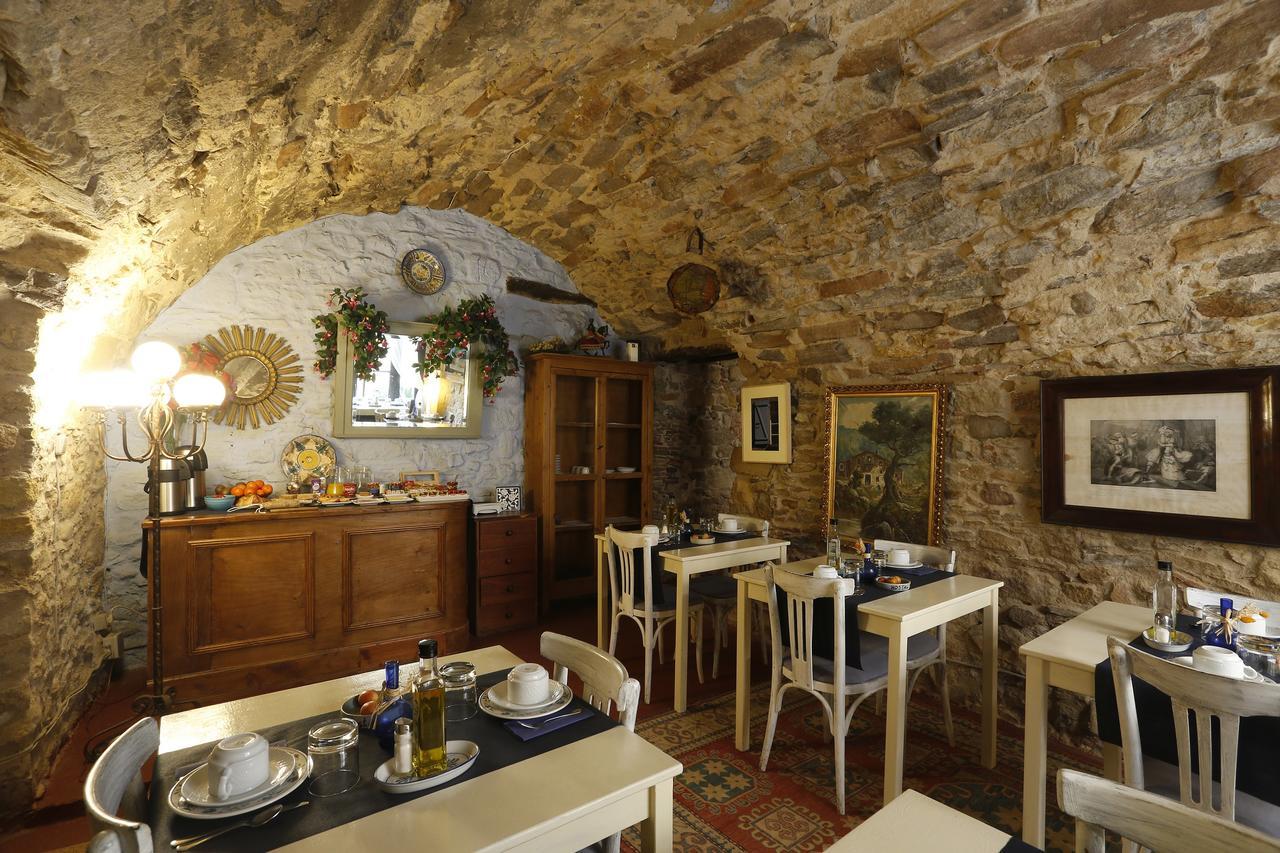 Hostal Blau Peratallada Exterior foto